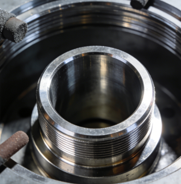 热流道内孔抛光难？流体抛光一招搞定深孔与